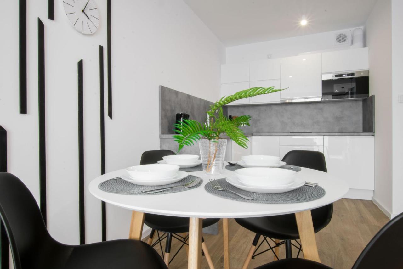 Apartament Perlowa Przystan Kolobrzeg Sienkiewicza Exteriör bild